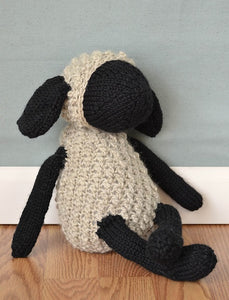 Universal Yarn - Sheldon The Sheep